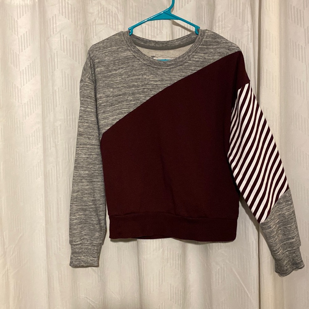 Multi design crew neck